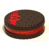 Точилка с ластиком Печенье темное в пакете